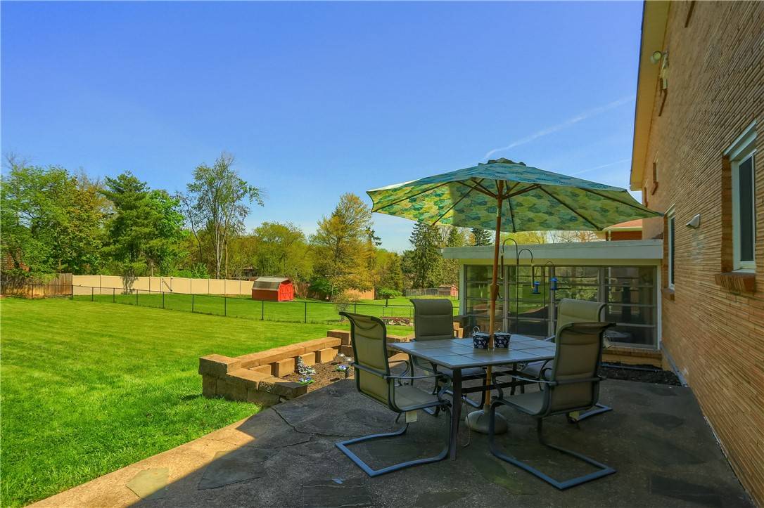 Moon/crescent Twp, PA 15108,223 Springer Dr