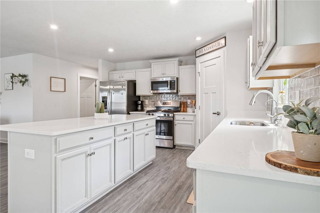 Chartiers, PA 15342,406 Spruce Lane