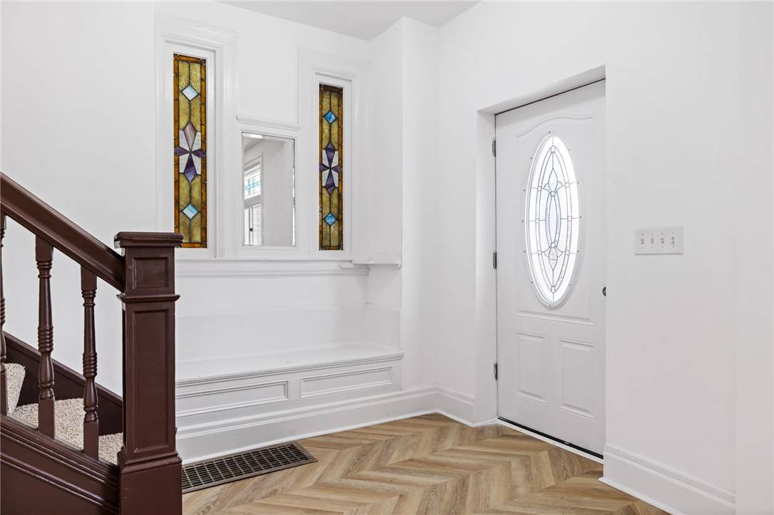 Mt Washington, PA 15211,23 Craighead Street