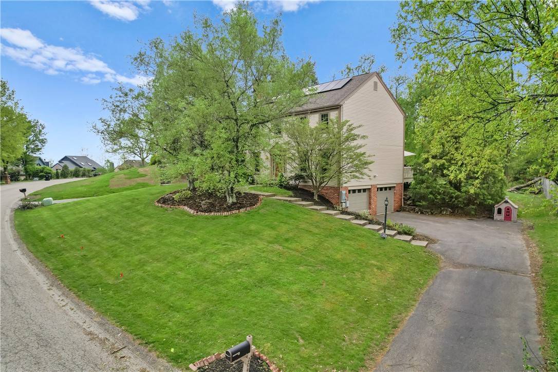 O'hara, PA 15215,204 Saint Charles Pl