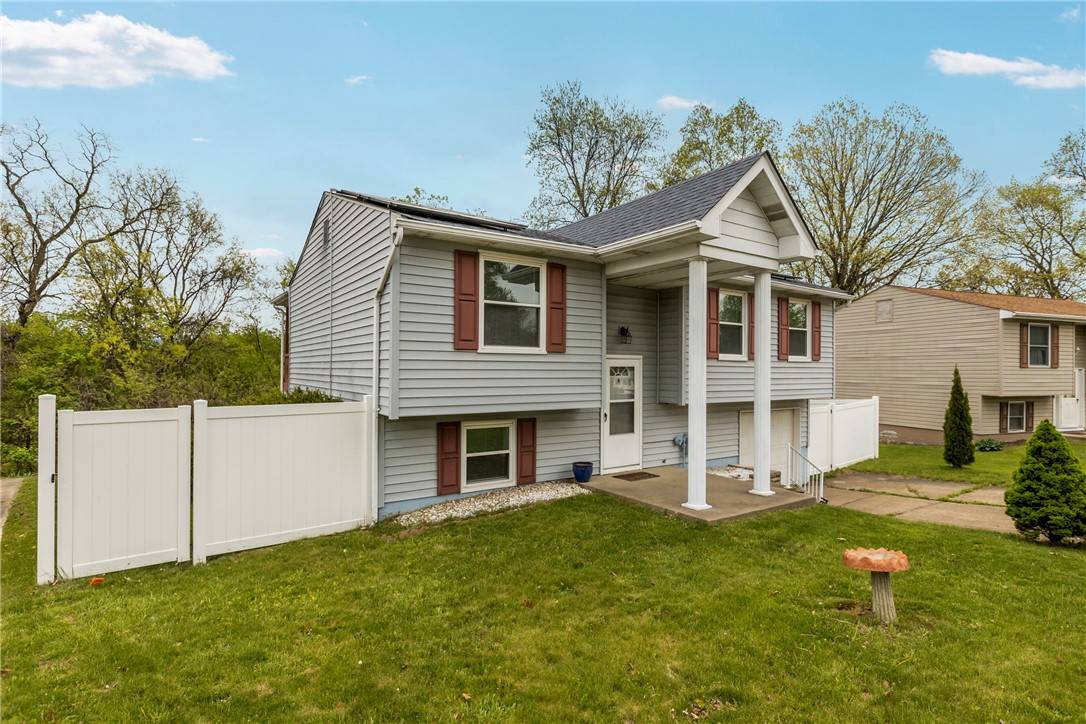 Hopewell Twp - Bea, PA 15001,3213 Bradbury Dr