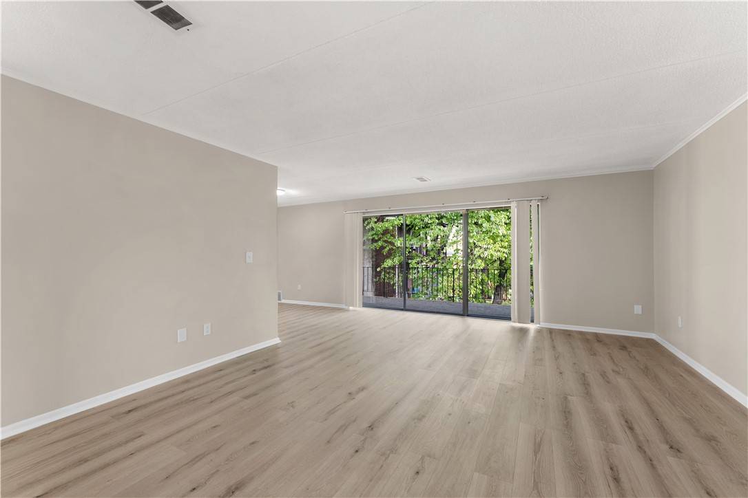 Wilkinsburg, PA 15221,521 West St #5