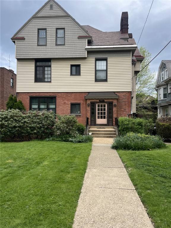 Shadyside, PA 15232,5917 Walnut St #4