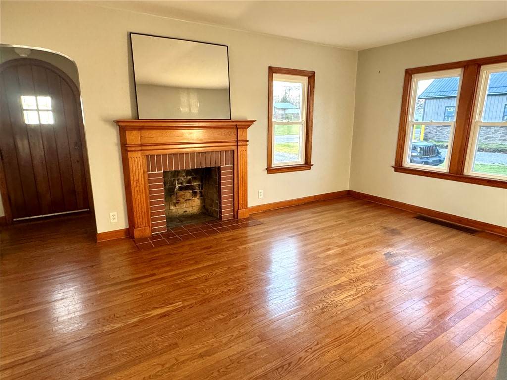 Grove City Boro, PA 16127,738 N Broad Street Ext