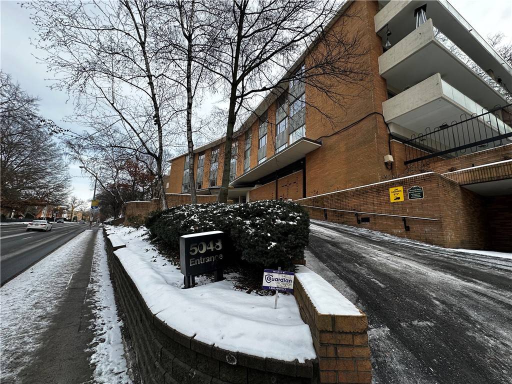 Shadyside, PA 15232,5048 Fifth #101