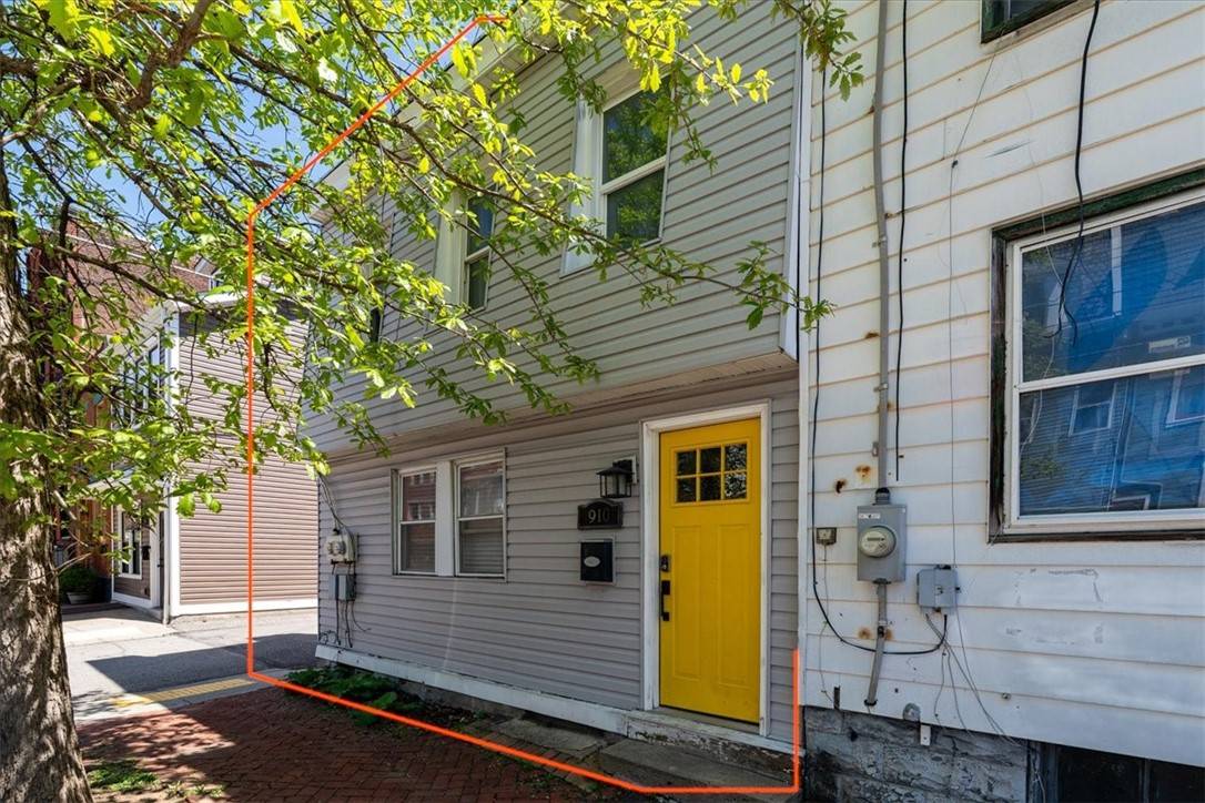 Central North Side, PA 15212,910 James St