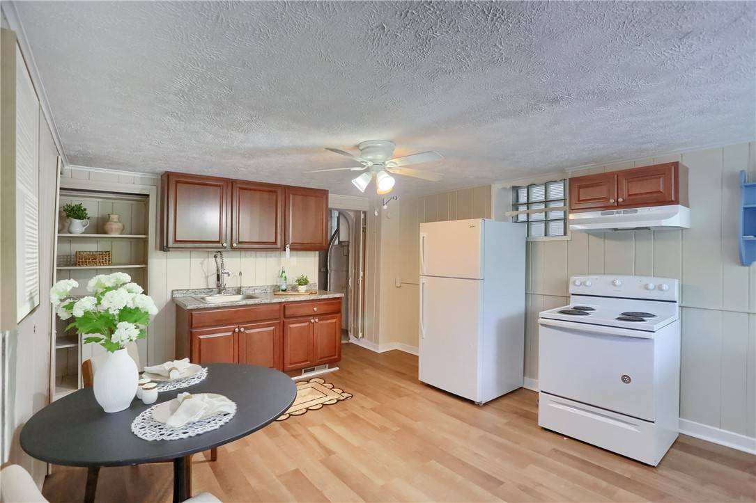 Mckees Rocks, PA 15136,19 Shaw Ave