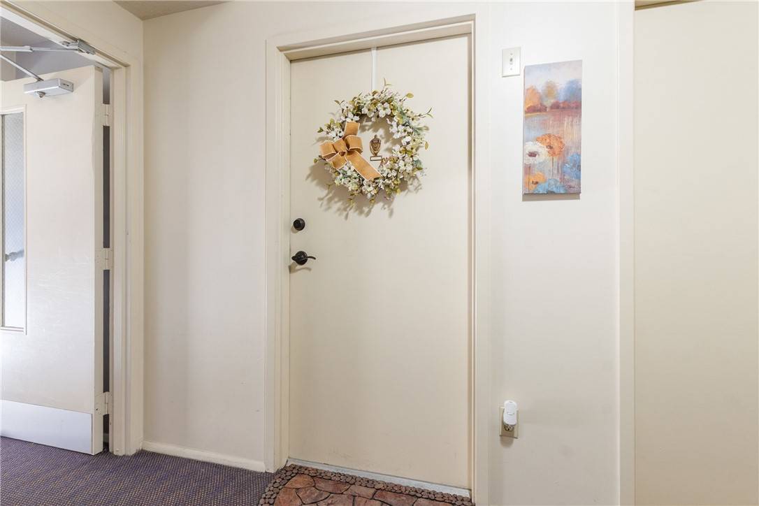 South Fayette, PA 15017,329 Ridge Point Cir #33