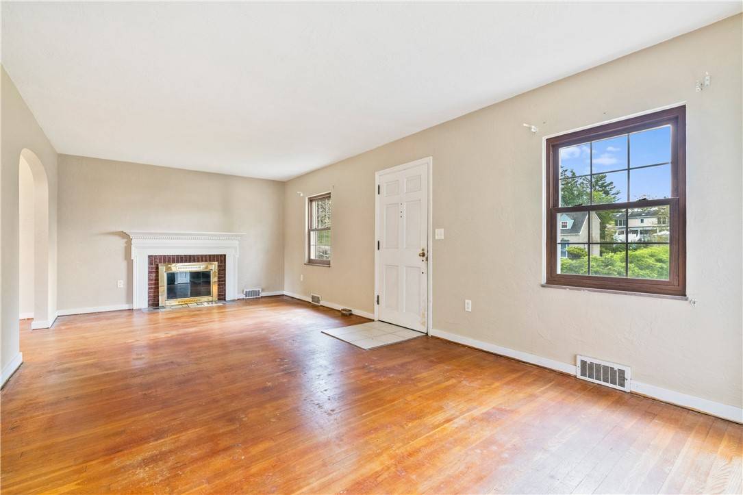Bethel Park, PA 15102,21 Old Ox Rd