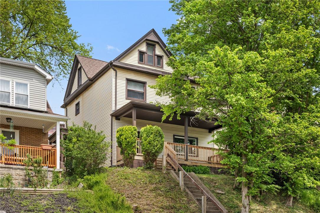 Carrick, PA 15210,209 E Meyers St