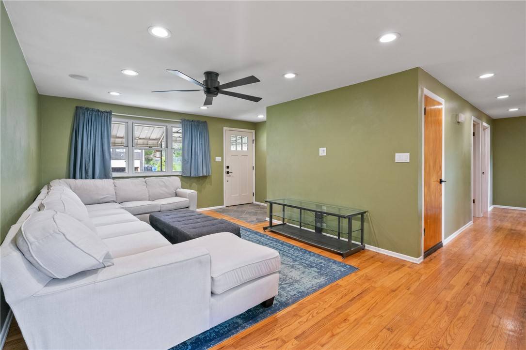 North Huntingdon, PA 15642,13680 Harriet Dr