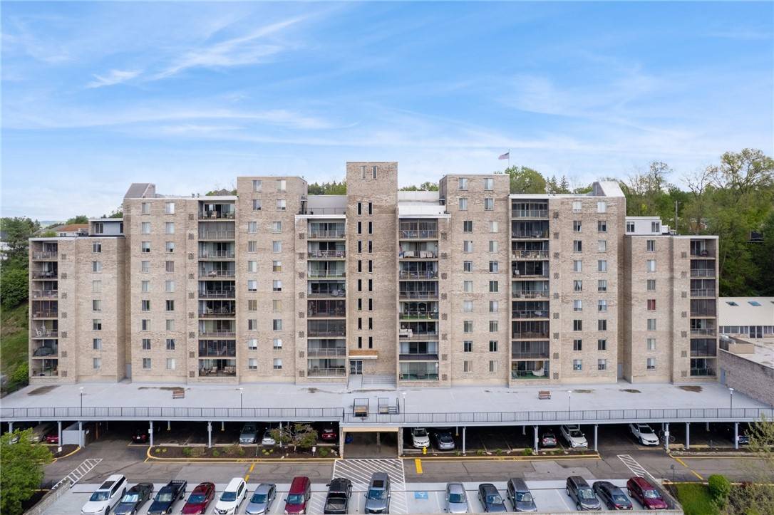 Scott Twp - Sal, PA 15220,2160 Greentree Rd #100W