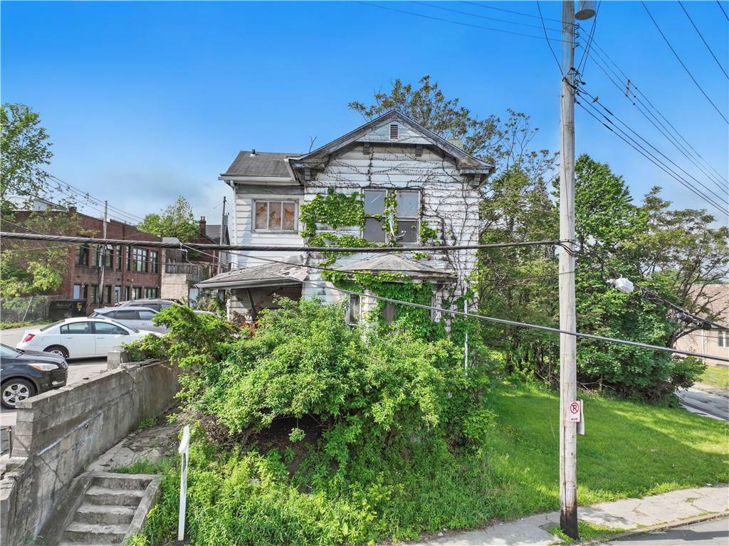 Knoxville, PA 15210,112 Bausman St