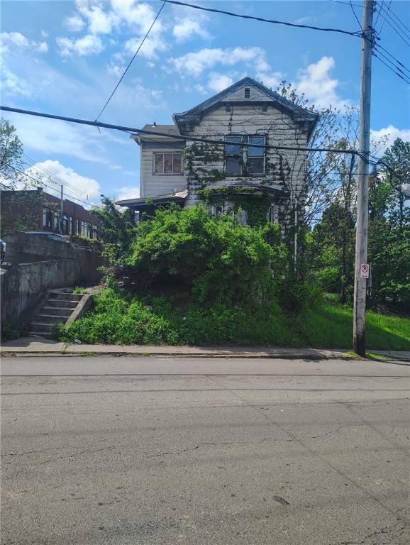 Knoxville, PA 15210,112 Bausman St