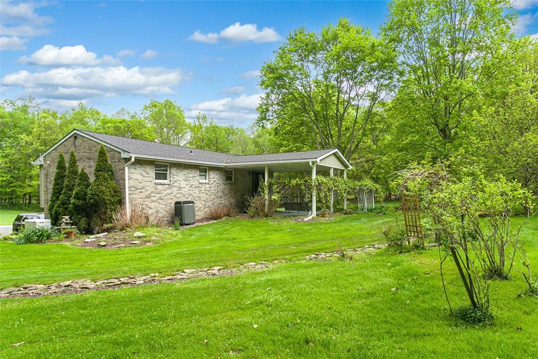 Bell Twp, PA 15613,350 Apache Lane