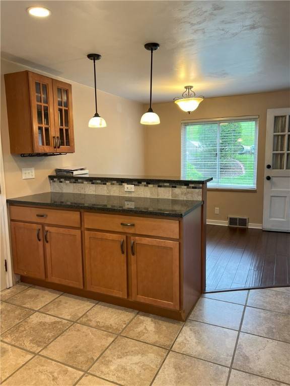 Green Tree, PA 15220,1078 Greenlawn Drive