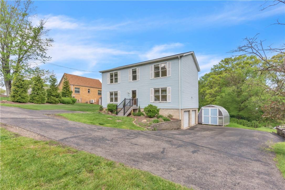 Moon/crescent Twp, PA 15108,1636 Brodhead Rd