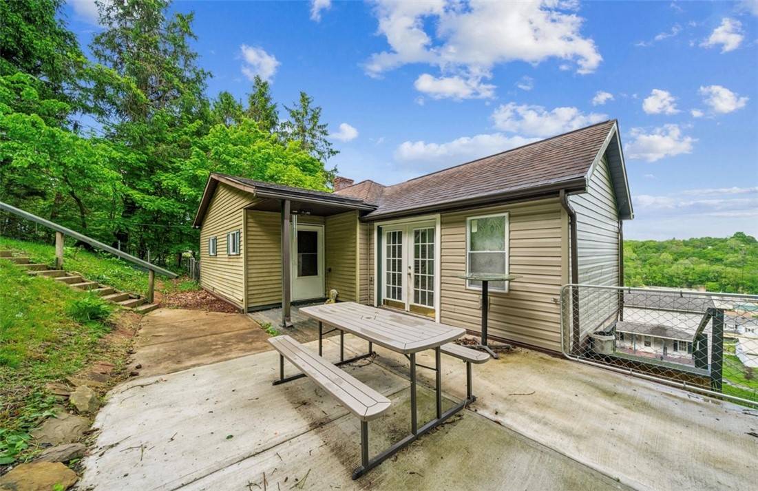 West Newton, PA 15089,322 N 4th St