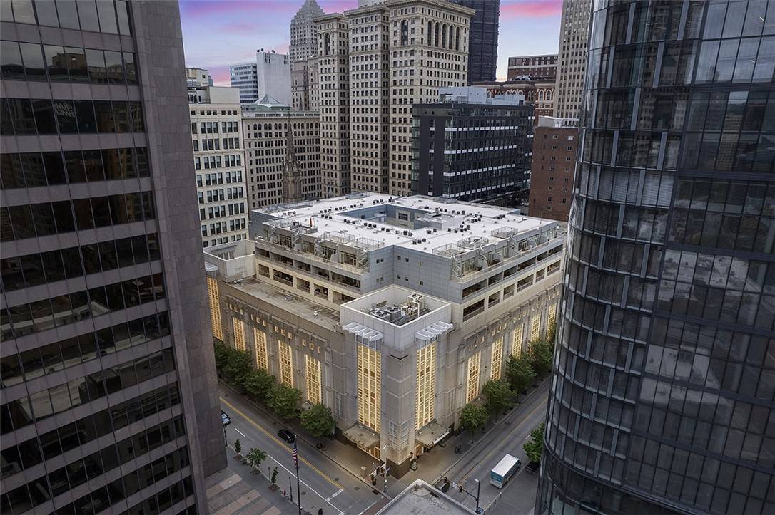 Downtown Pgh, PA 15222,301 5th Ave #506