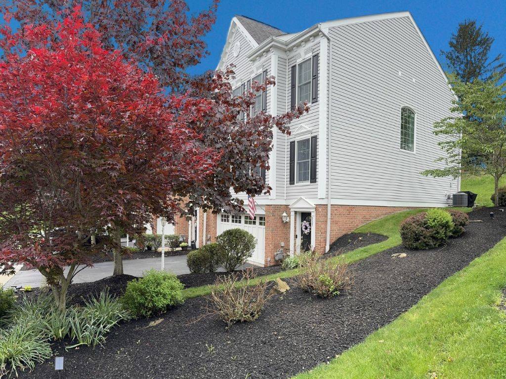 Moon/crescent Twp, PA 15108,937 Montclair Drive