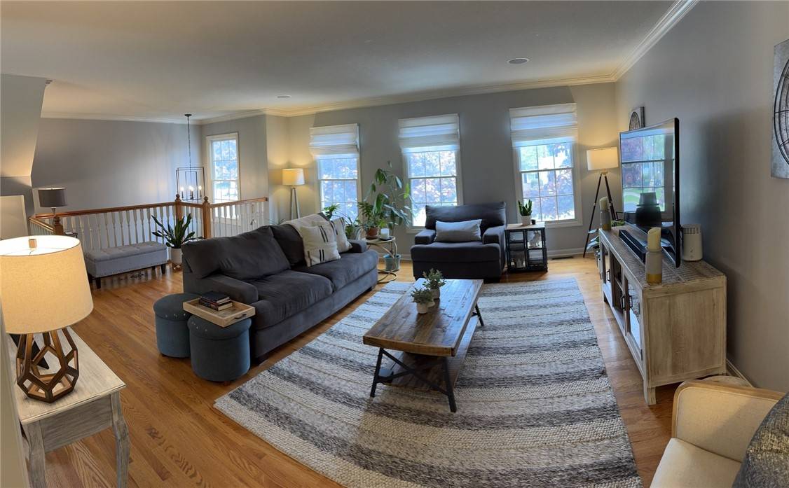 Moon/crescent Twp, PA 15108,937 Montclair Drive