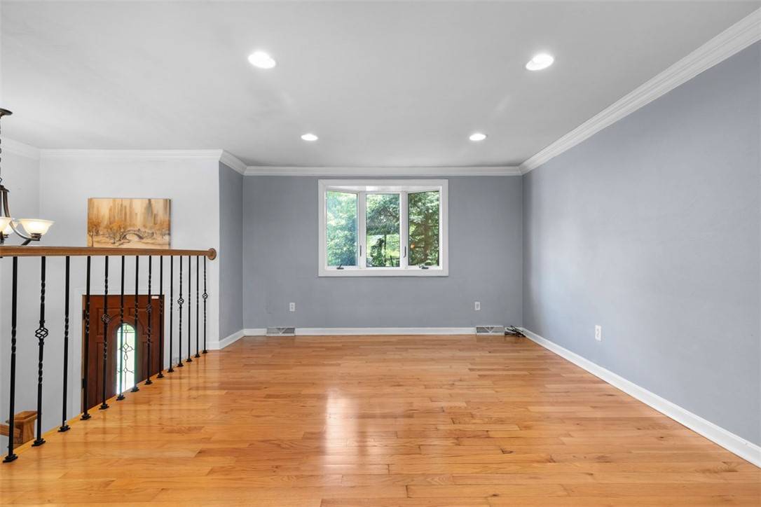 West Mifflin, PA 15122,2813 Glenny Lane Ext