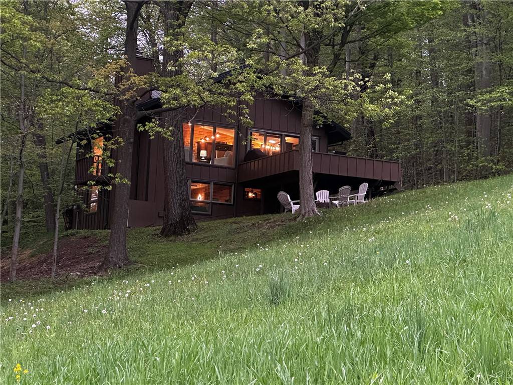Hidden Valley, PA 15502,133 Imperial Road