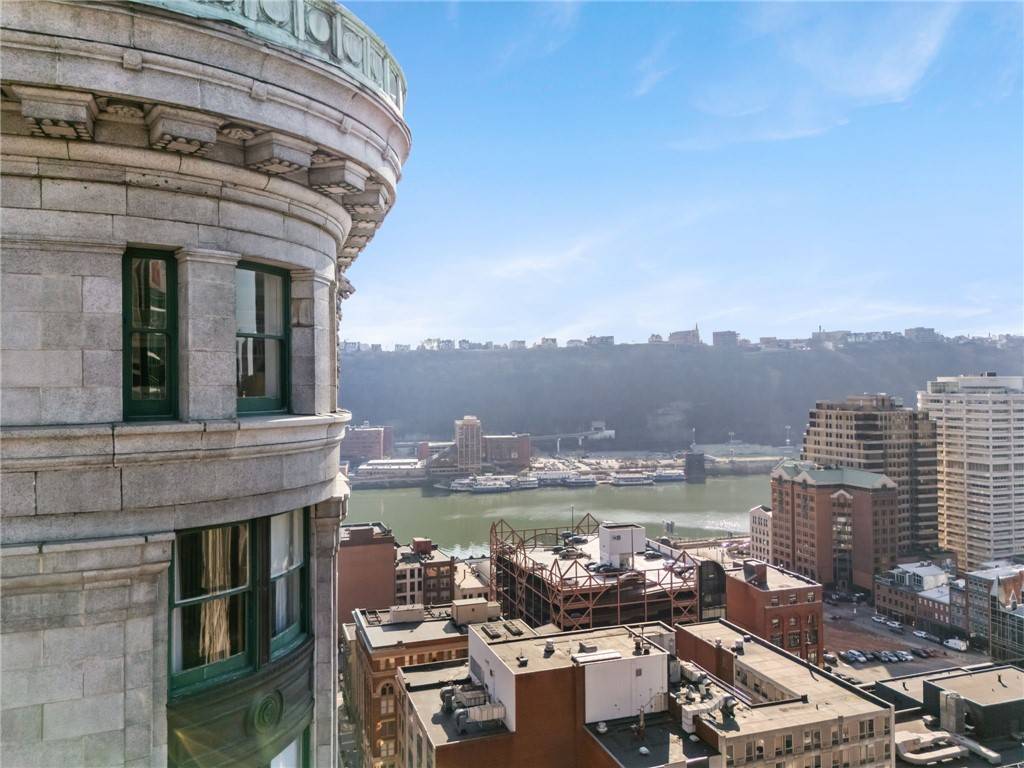 Downtown Pgh, PA 15222,306 4th Ave #2101