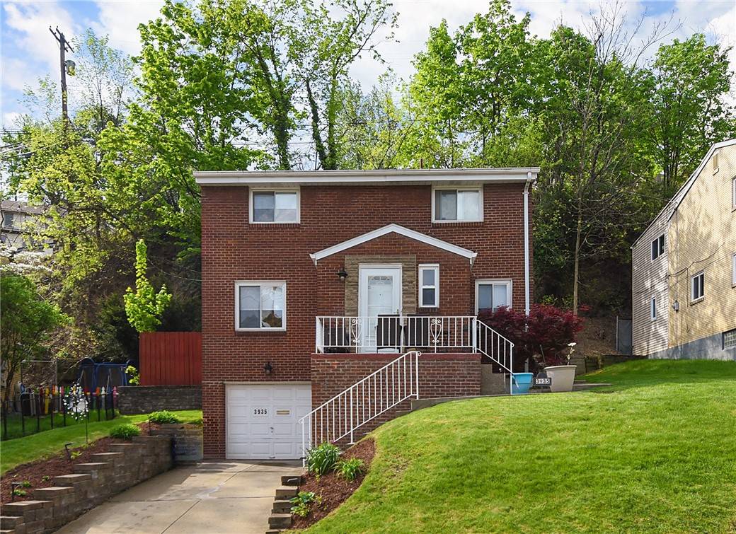 Squirrel Hill, PA 15217,3935 Boulevard Drive