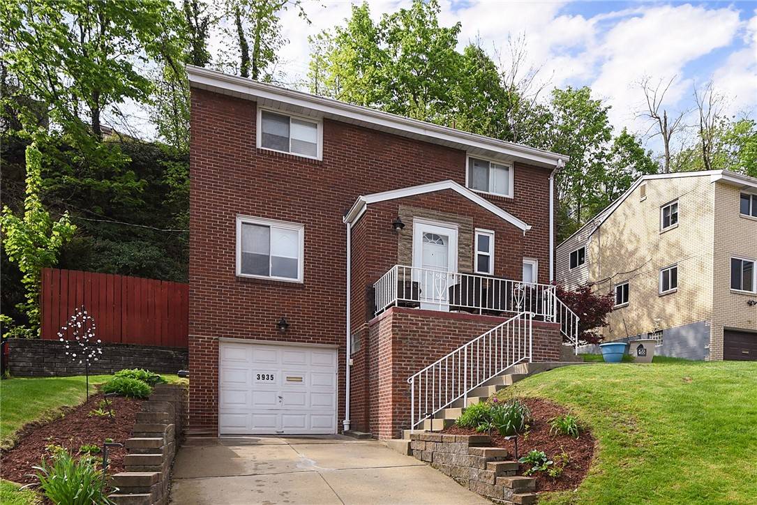 Squirrel Hill, PA 15217,3935 Boulevard Drive