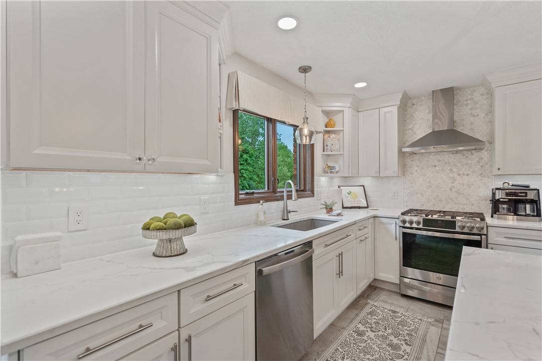 Robinson Twp - Nwa, PA 15136,304 Diana Drive