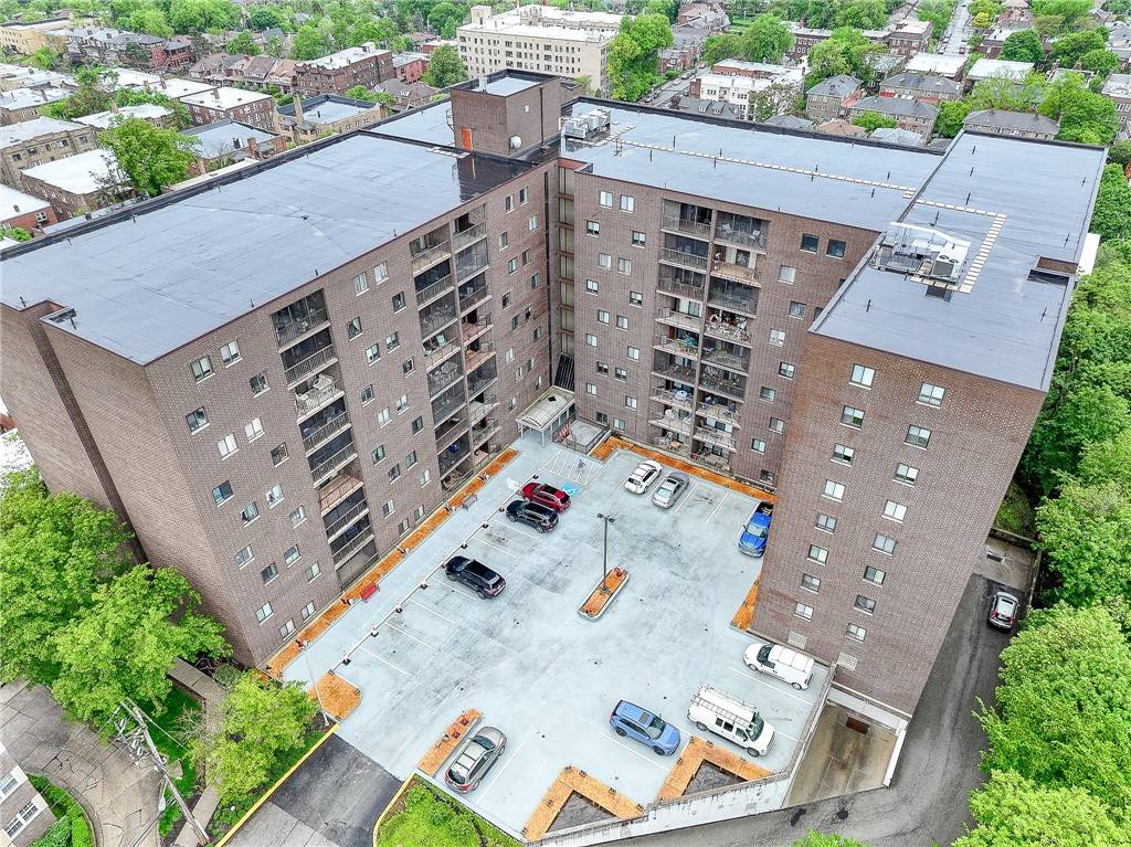 Squirrel Hill, PA 15217,5600 Munhall Rd #306