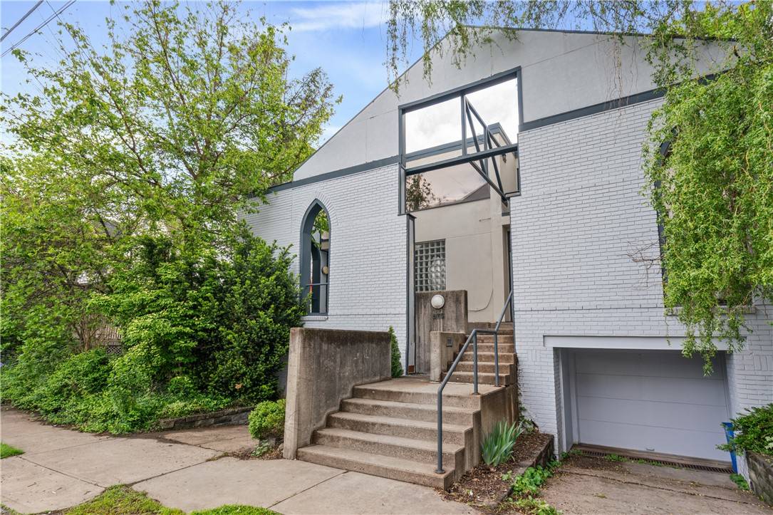 Shadyside, PA 15232,675 College St #A