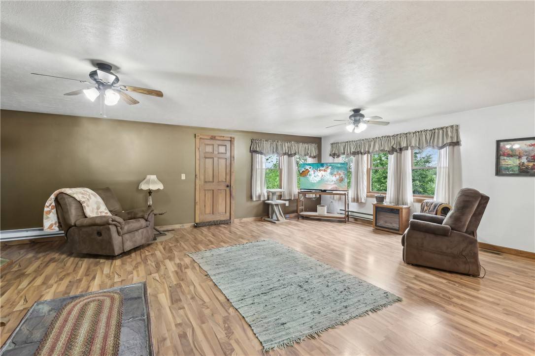 Muddy Creek Twp, PA 16051,1770 Perry Hwy