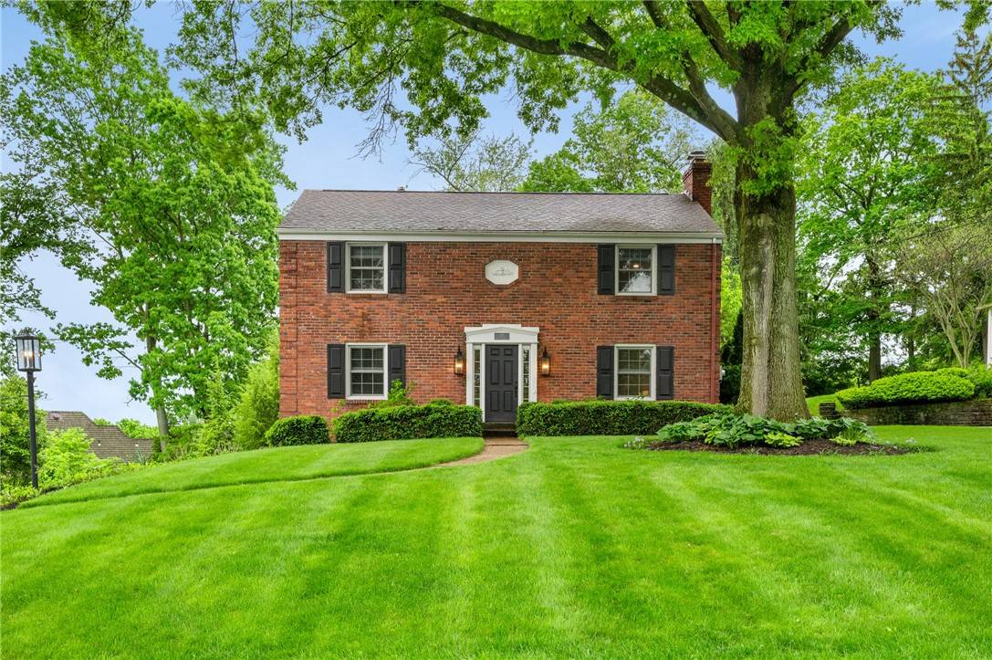Upper St. Clair, PA 15241,125 Warwick Dr