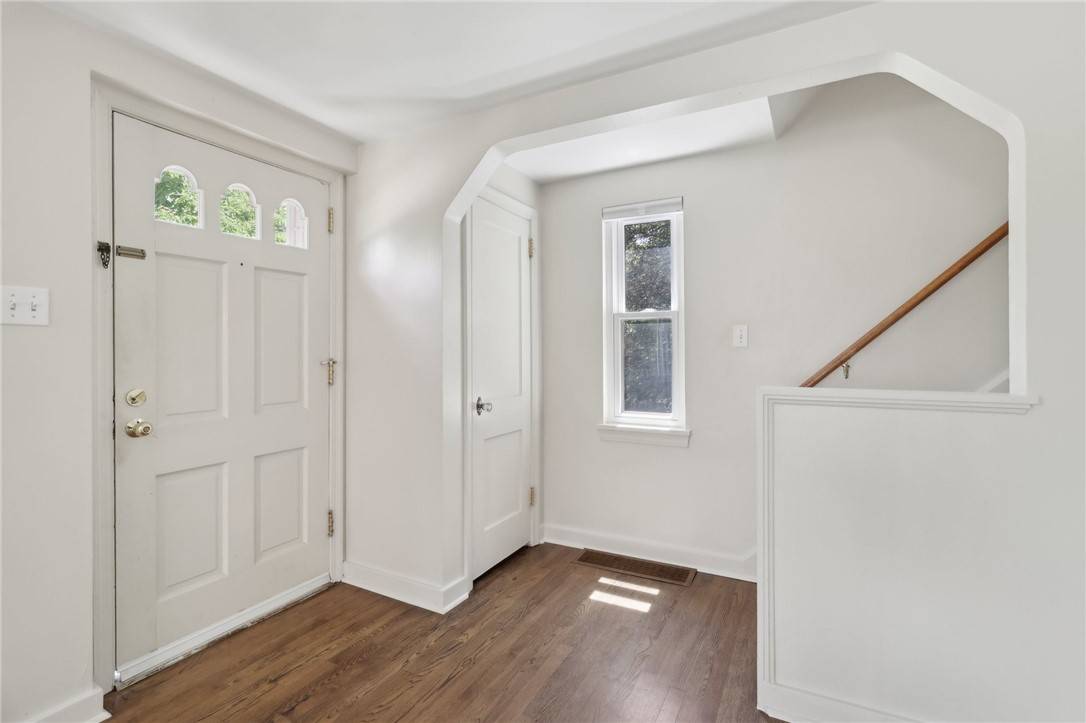 Mt. Lebanon, PA 15228,7 Earlswood Ave