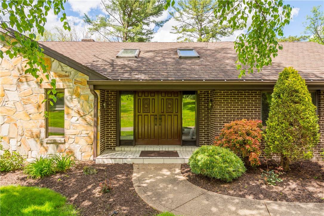 Peters Twp, PA 15317,114 Moore Dr.