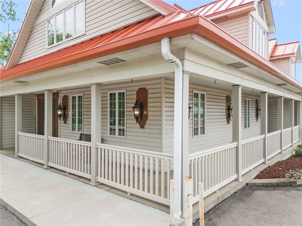 Peters Twp, PA 15317,108 W McMurray