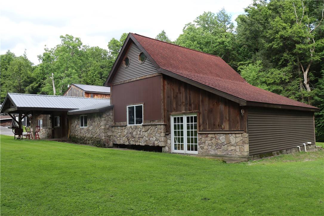 Ligonier Twp, PA 15658,222 DW Lane
