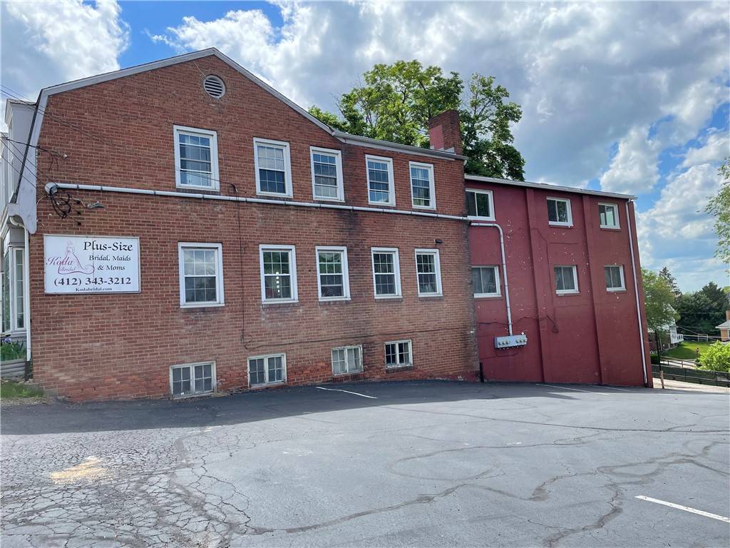 Mt. Lebanon, PA 15216,246 Washington Rd