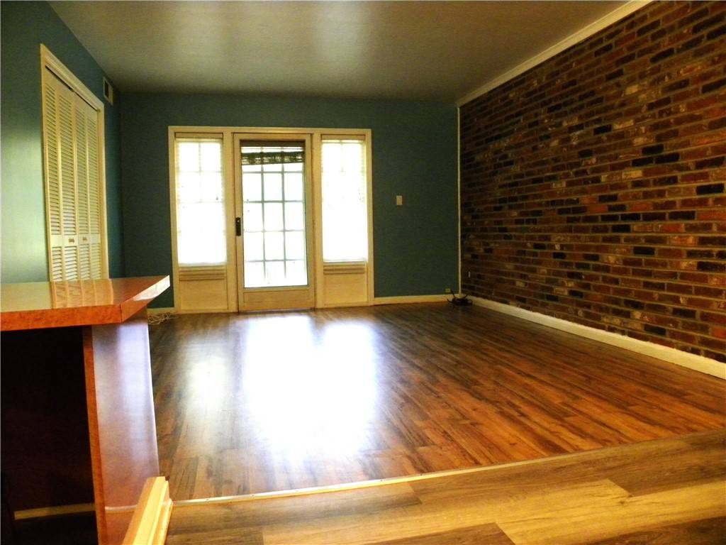 PA 15216,1080 Chatham Park Dr #F