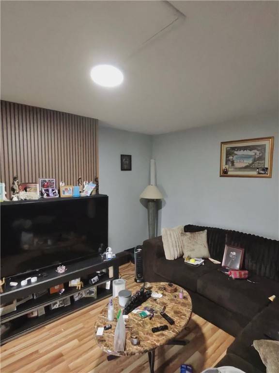 Sheraden, PA 15204,332 Hammond St