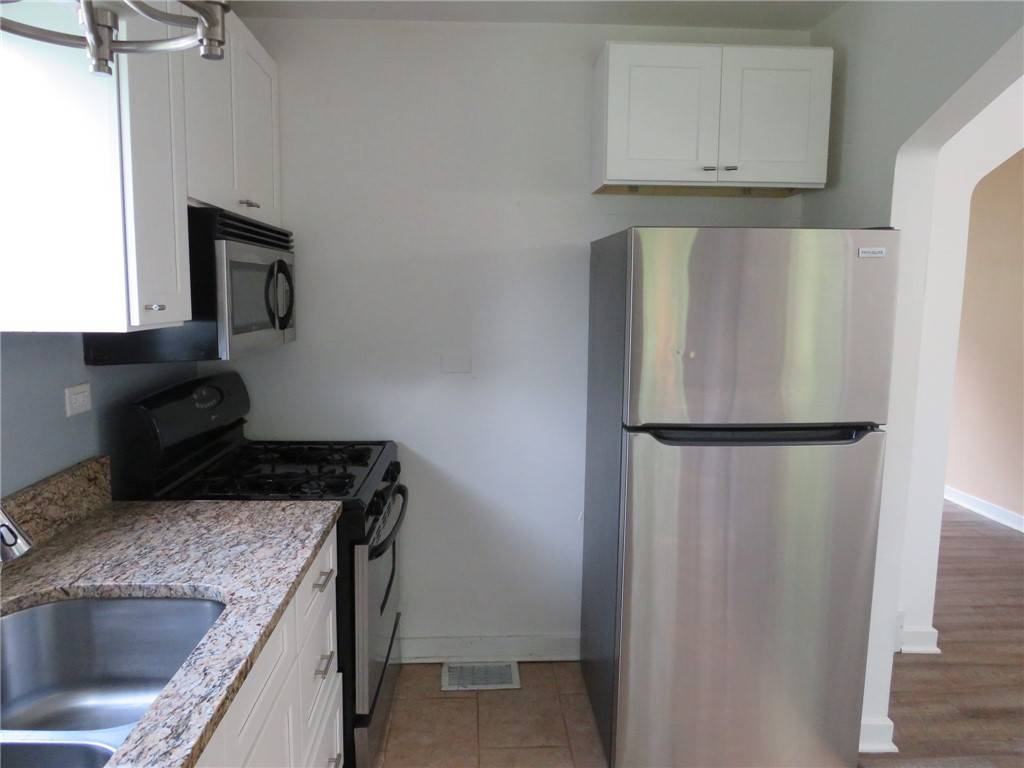 Mt. Lebanon, PA 15226,985 Mcneilly Rd