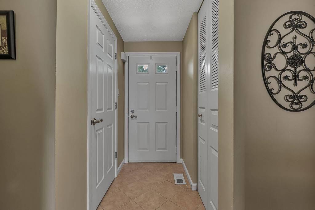 Hopewell Twp - Bea, PA 15001,7102 Lafayette Sq