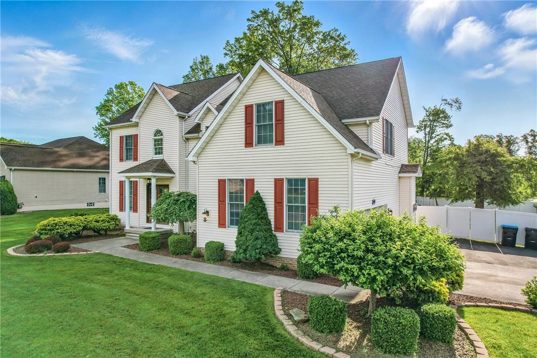 Hermitage, PA 16148,1523 Lori Lane