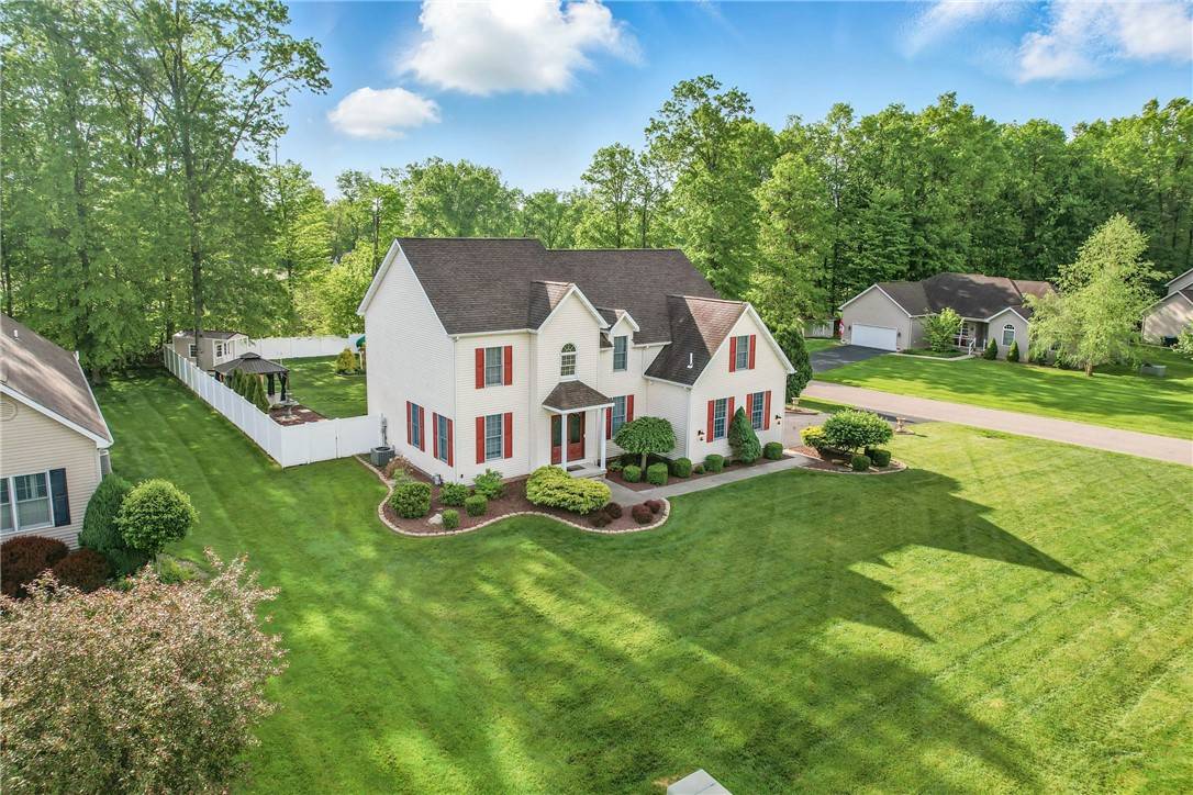Hermitage, PA 16148,1523 Lori Lane
