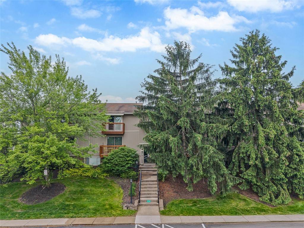 North Fayette, PA 15126,27623 Evergreen Run