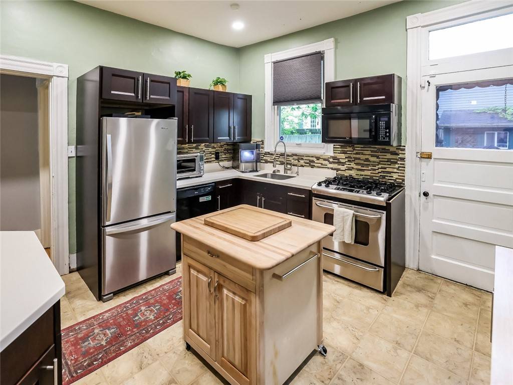 Shadyside, PA 15232,347 Spahr Street