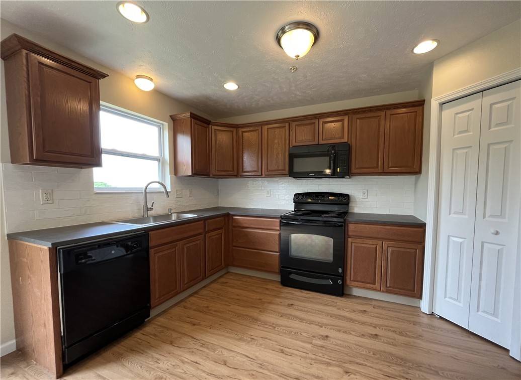 Robinson Twp - Nwa, PA 15108,259 Grace Manor Dr