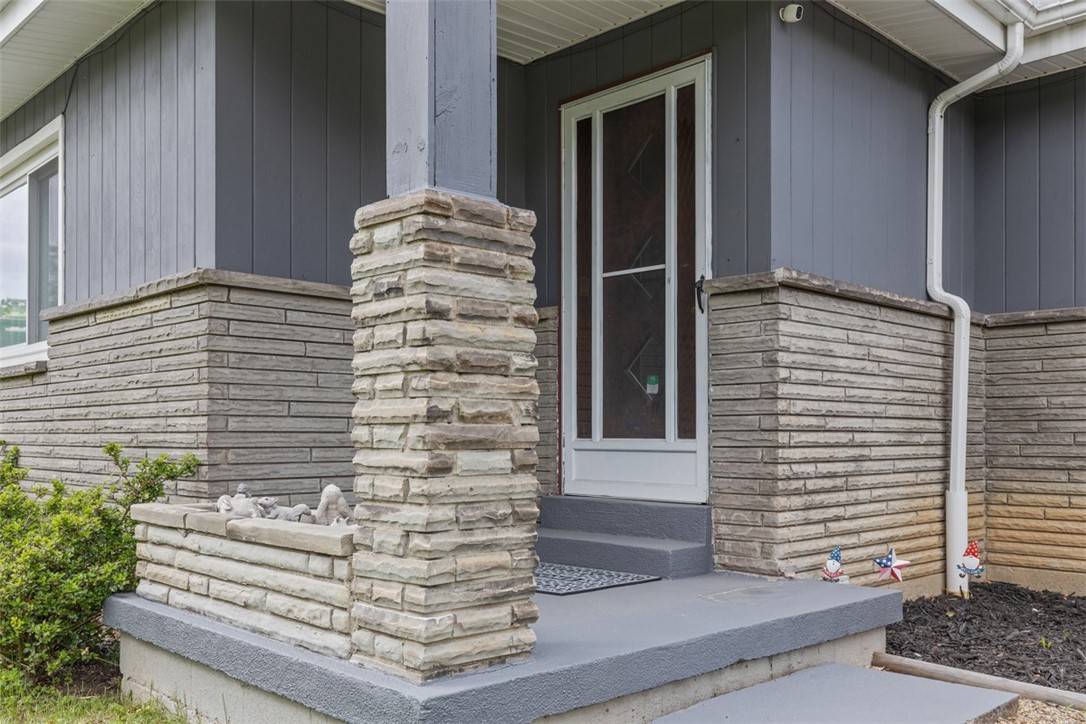 Shaler, PA 15209,108 West Road